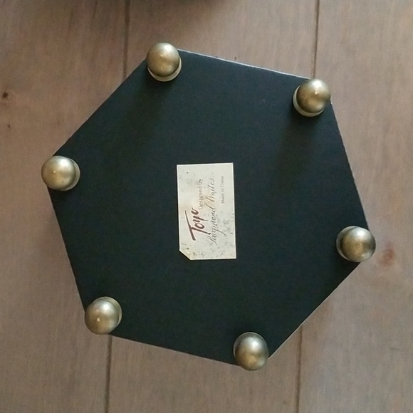 Raymond Waites for Toyo Decorative Footed Box - Picture 12 of 13